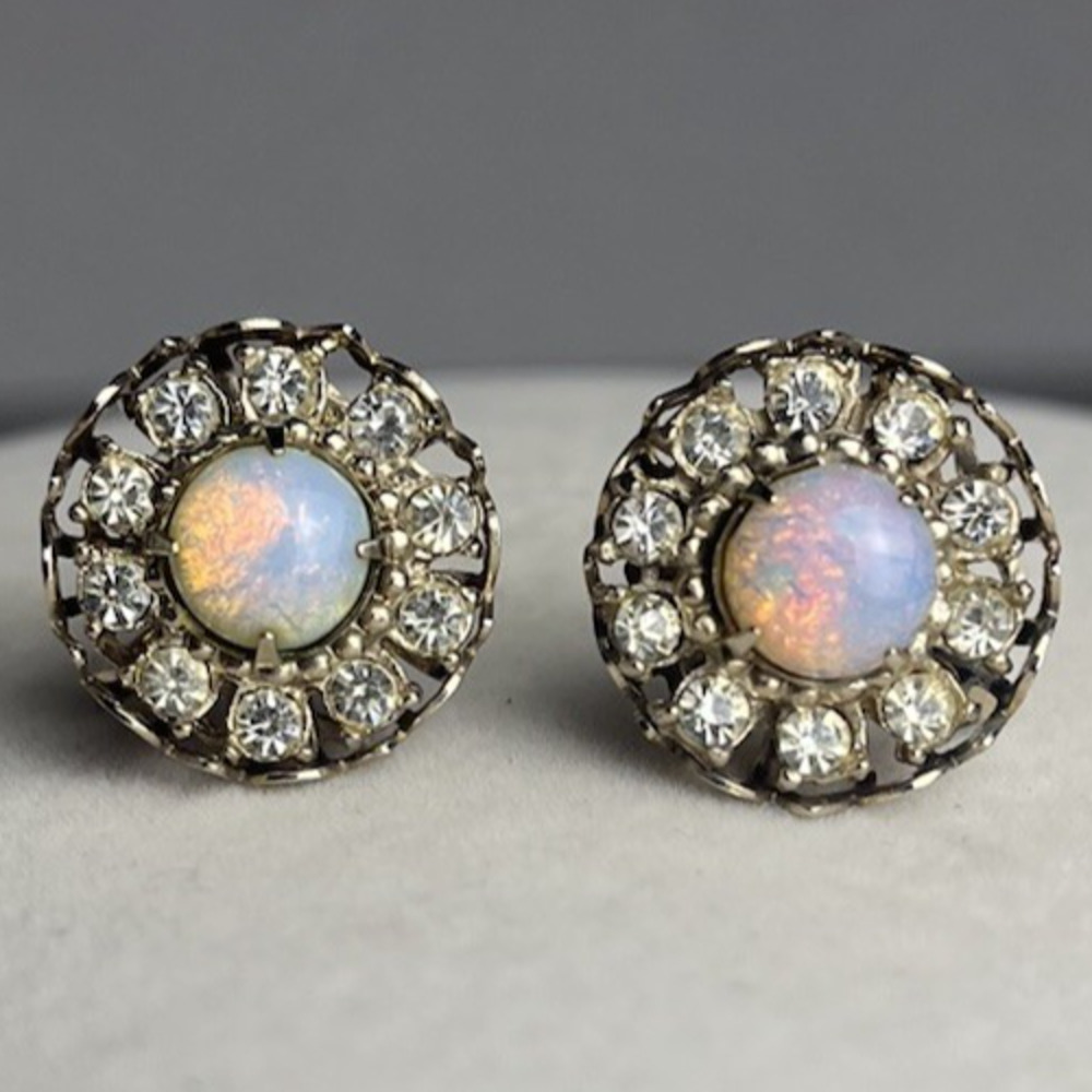 Harlequin Opal Glass Screw Back Earrings Rhinestones Halo Vintage 40s 50s MCM
